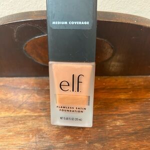 Flawless Satin Foundation - Medium Coverage